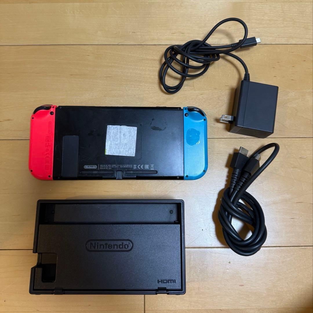 Nintendo Switch 本体　赤青