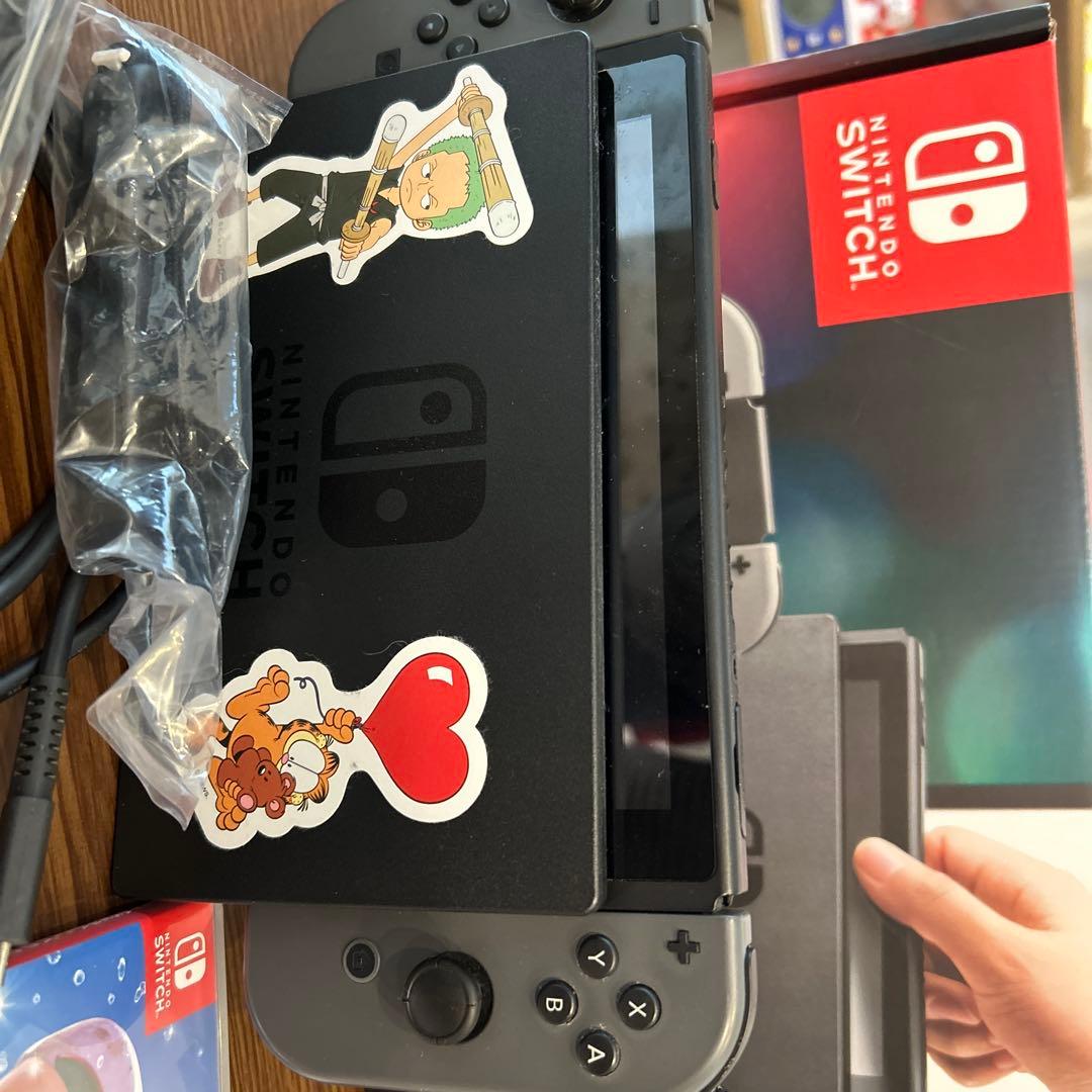 (値引き交渉⭕️）Nintendo Switch 本体とゲームソフト4本付き