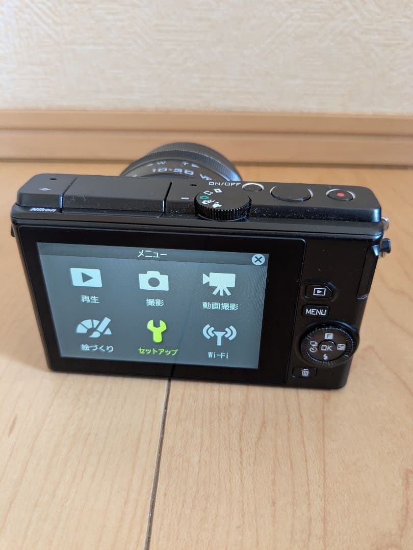 【中古美品】Nikon 1 J4 ミラーレスカメラ ダブルズームレンズキット