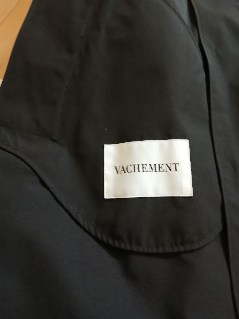 新品未使用　タグ付き　VACHEMENT 黒タフタロングトレンチコート