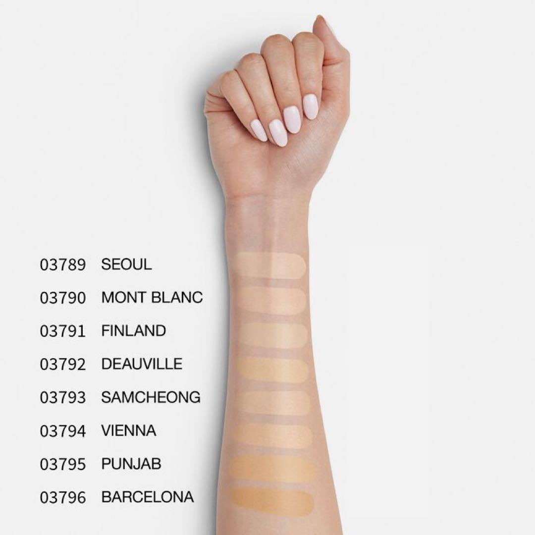 NARS　ライトリフレクティング　セラムクッションファンデーション　03790