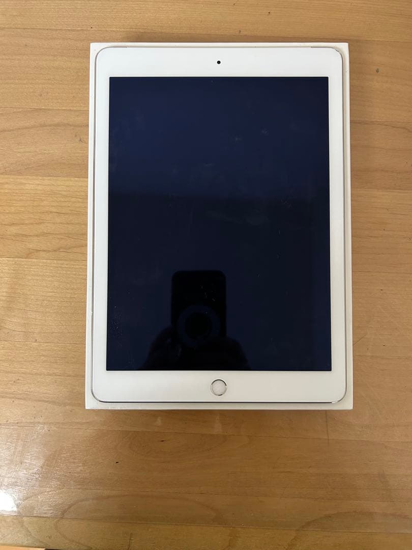 Apple iPad Air 2 64GB cellularモデル
