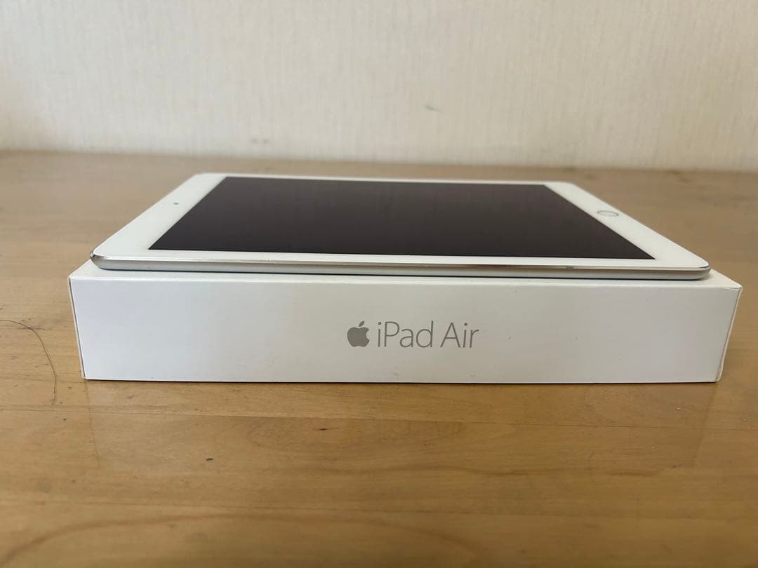 Apple iPad Air 2 64GB cellularモデル