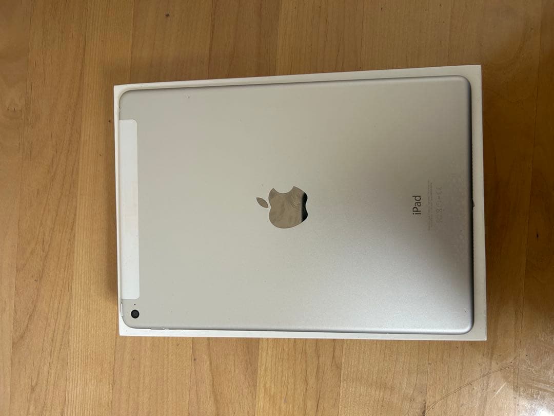 Apple iPad Air 2 64GB cellularモデル