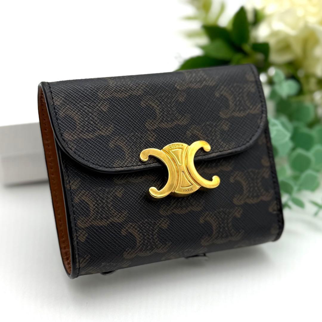 極上美品✨CELINE セリーヌ トリオンフ コンパクト ブラウン 財布 P86