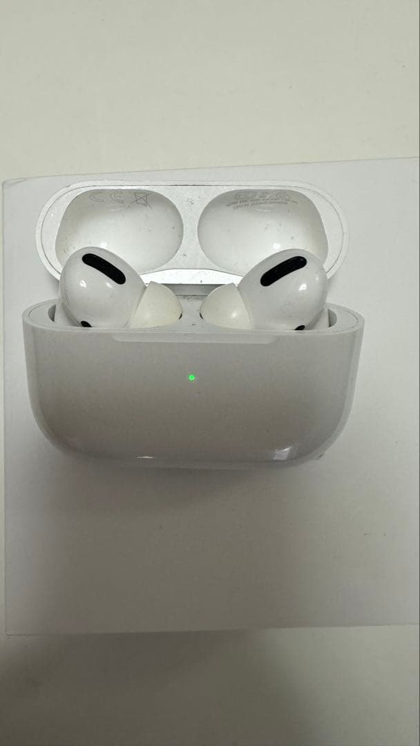 AirPods Pro 本体 ホワイト 充電ケース付き　第一世代