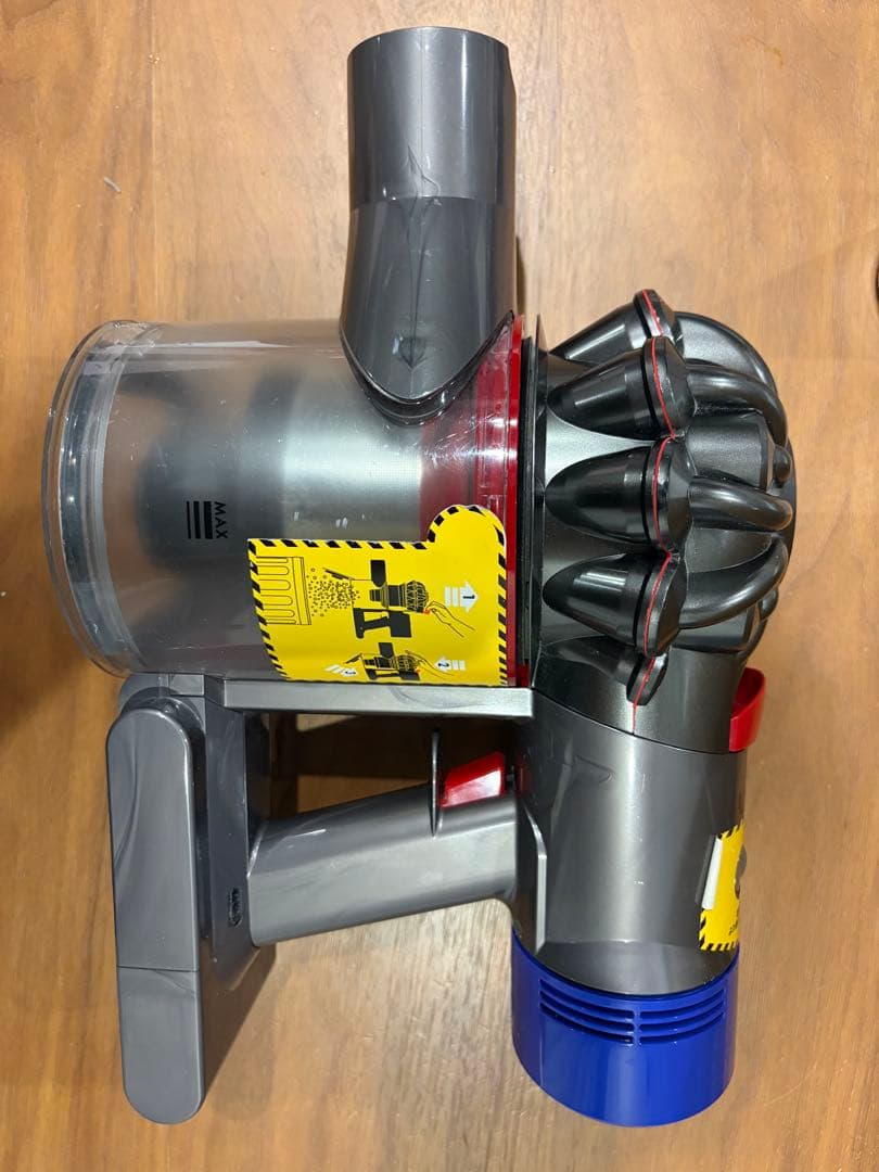 【箱付】Dyson V8 fluffy(フィルター新品)※一部非純正品