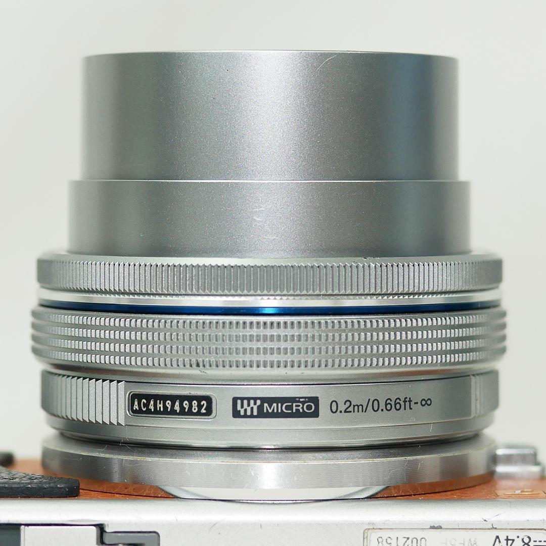 オリンパス 電動パンケーキレンズ M.ZUIKO 14-42mm シルバー