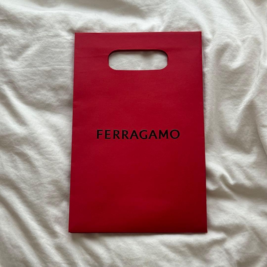 【箱入り】Ferragamo ブラックリボン ヘアバンド