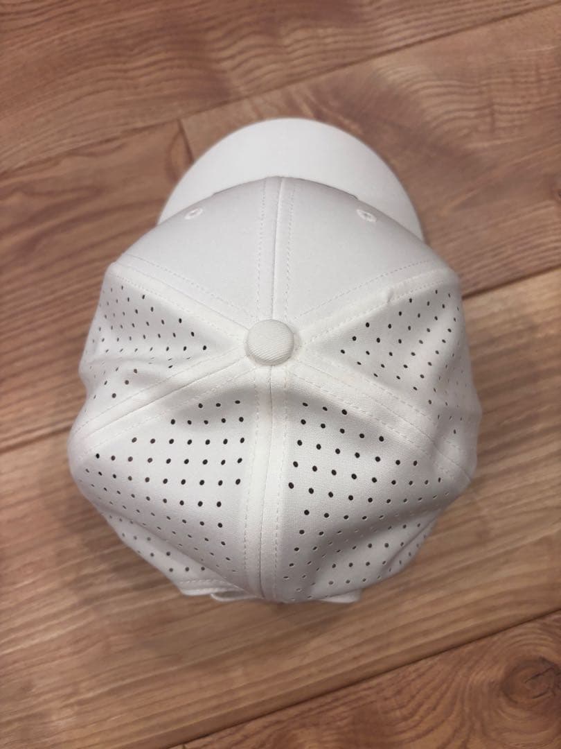 5ラインロゴ パンチング ベースボールキャップ (ホワイト)定価￥11,000