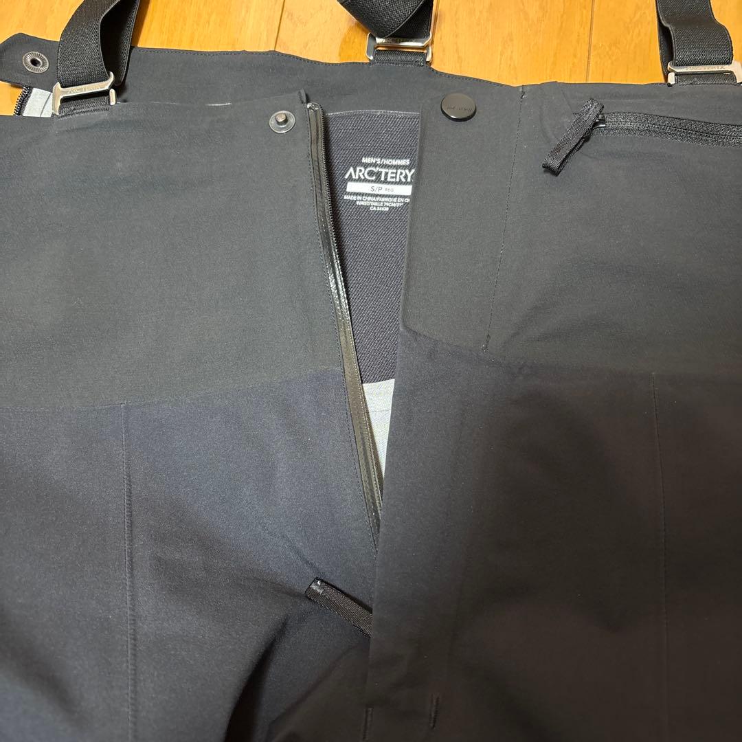 Arc'teryx ビブパンツ