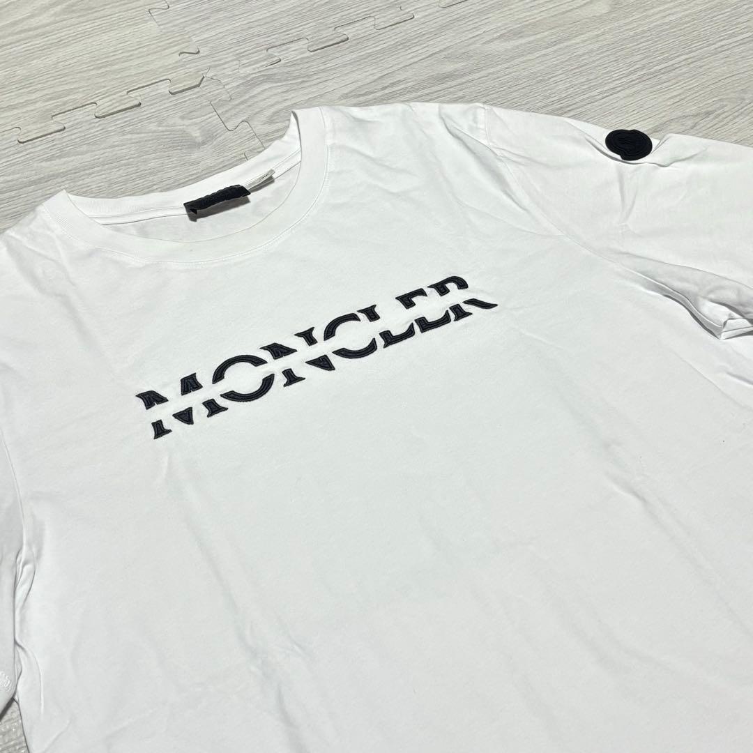 モンクレール　Tシャツ　サイズM ホワイト　黒ワッペン