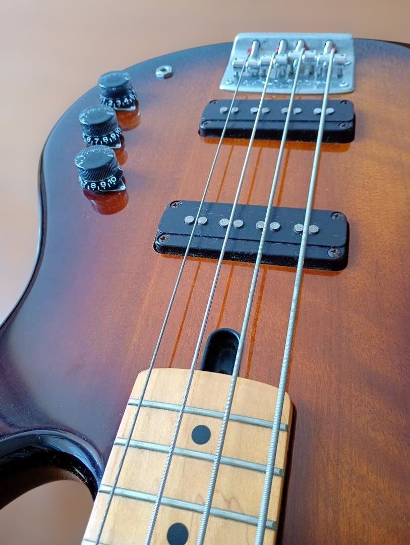 Yamaha Super Bass 500Sサンバースト 4弦エレキベース