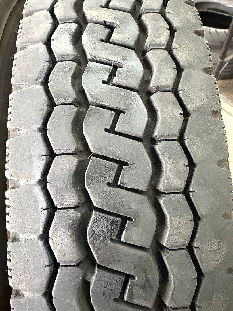 トラック用スノータイヤ　2本 185/85R16 111/108L LT