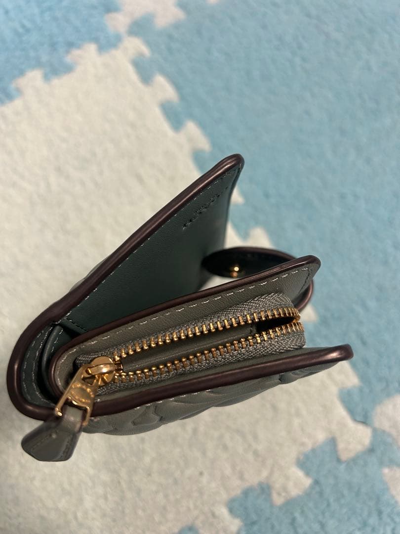 COACH 二つ折り財布 収納袋付き グレーグリーン