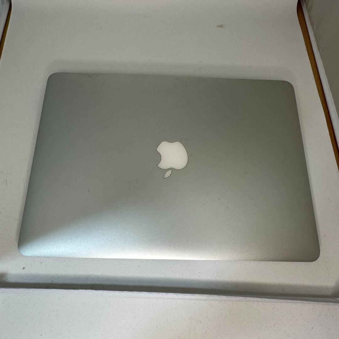 MacBook Air 13インチ 256GB 4GB Mid 2013
