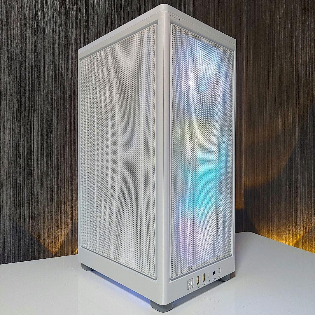 【省スペース 高性能 ゲーミングPC】デスクトップパソコン／白／光る LED