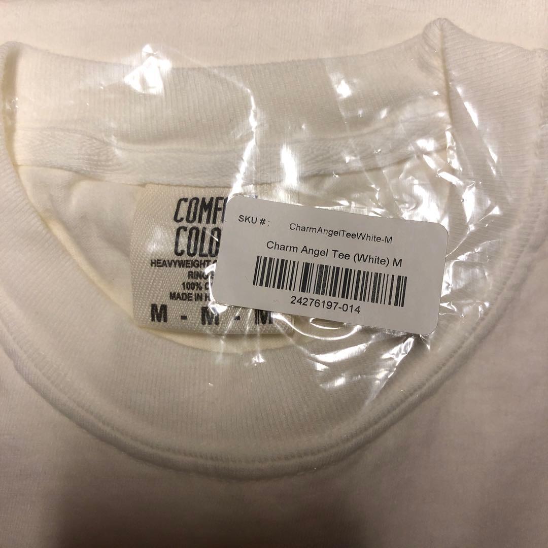 clairo charm tシャツ
