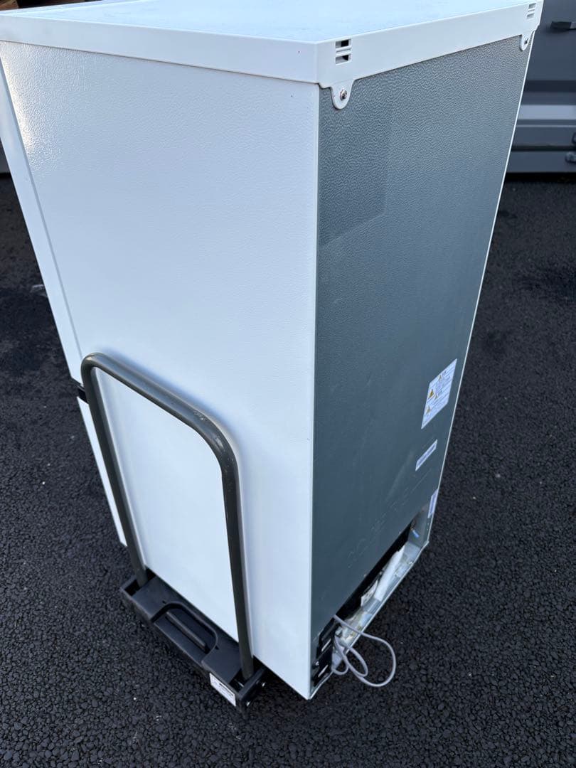 Hisense ノンフロン冷凍冷蔵庫　HR-D13E2W 2022年製　135L