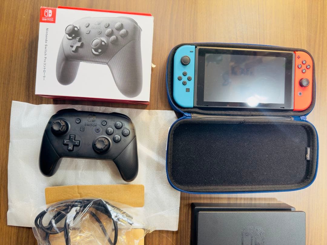 【使用数回★美品】Nintendo Switch本体＆純正コントローラーセット