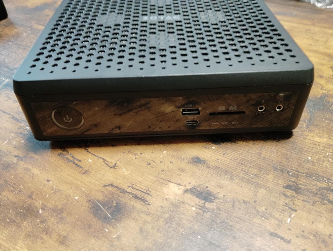 ZOTAC ZBOX Eシリーズ MAGNUS EN153060C