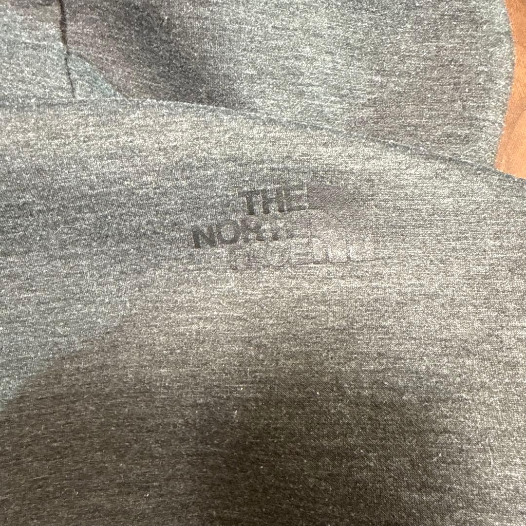 値下げ中！THE NORTH FACE リバーシブルエアフーディ