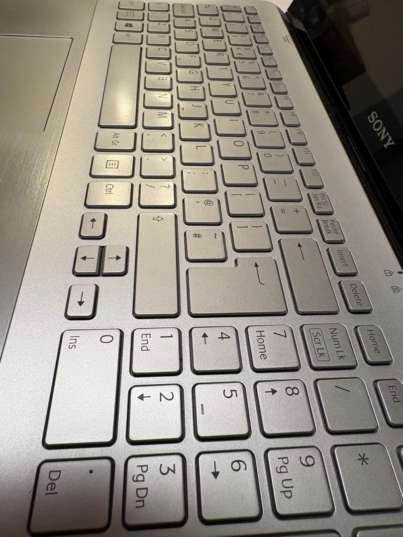H*2様 Sony VAIO SVF15A1M2ES ノートPC