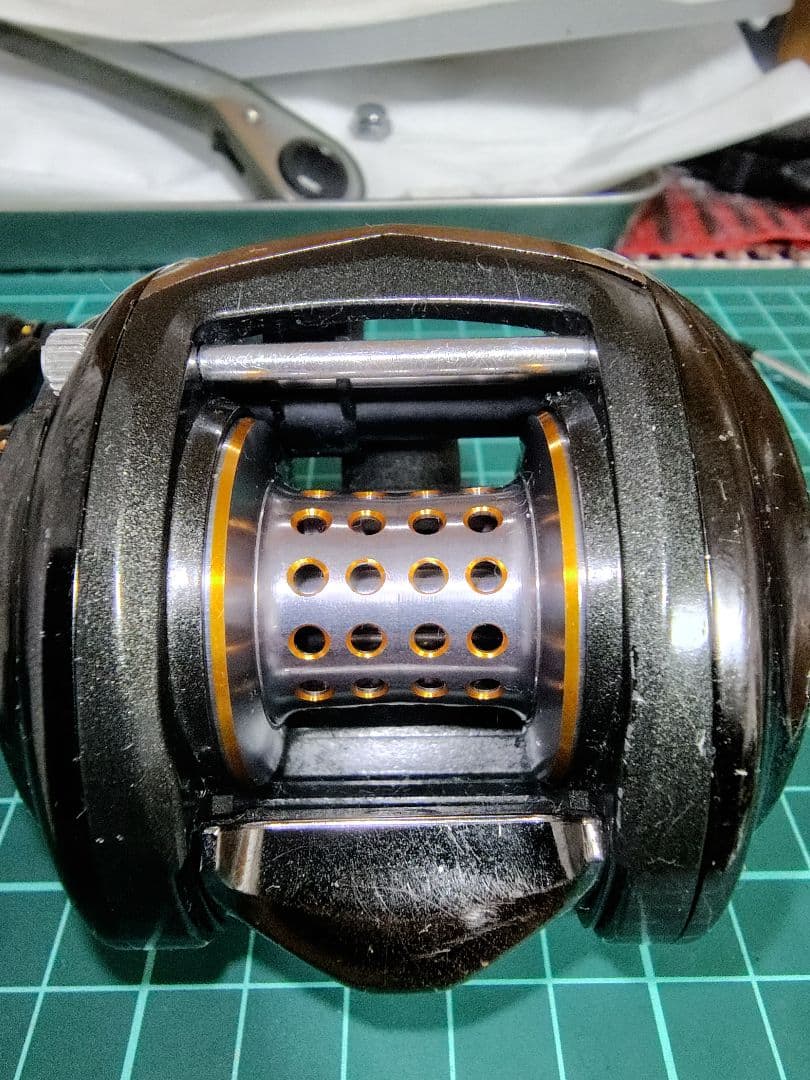 い*ー様 アブガルシア　レボ　ビッグシューターコンパクトL　スプールがパワークラ