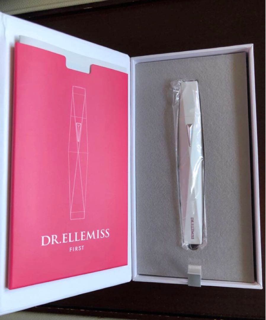 お値下げ！お早い方優先！試用美品☆目元口元用美容機DR.ELLEMISS