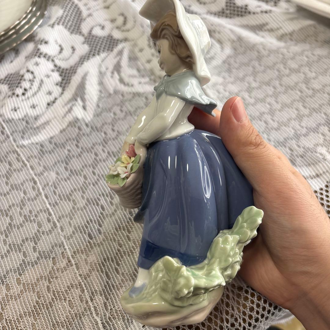 少女の陶器像　LLADRO リヤドロ　置物　陶器