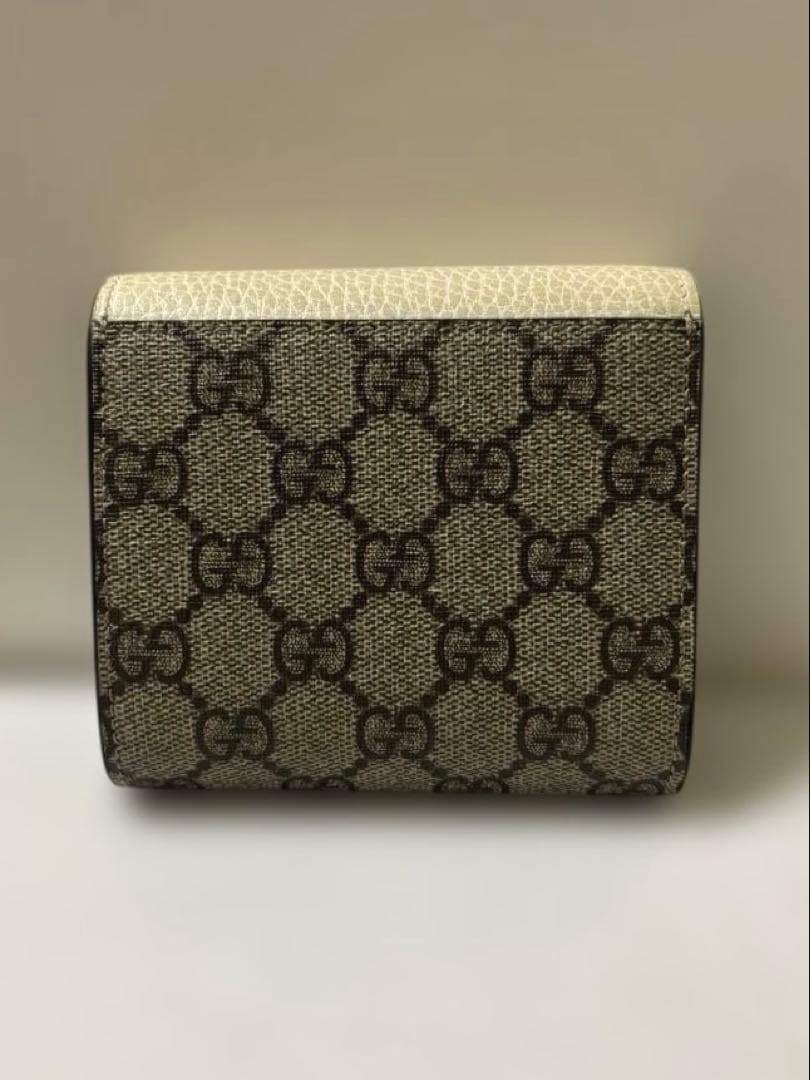 『週末限定値下げ！』GUCCI ダブルGウォレット　ホワイト