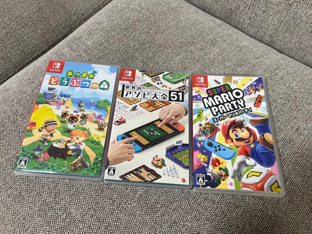 【匿名配送】【美品】Switch 本体＋Joy-Con+カセット3本+ケース