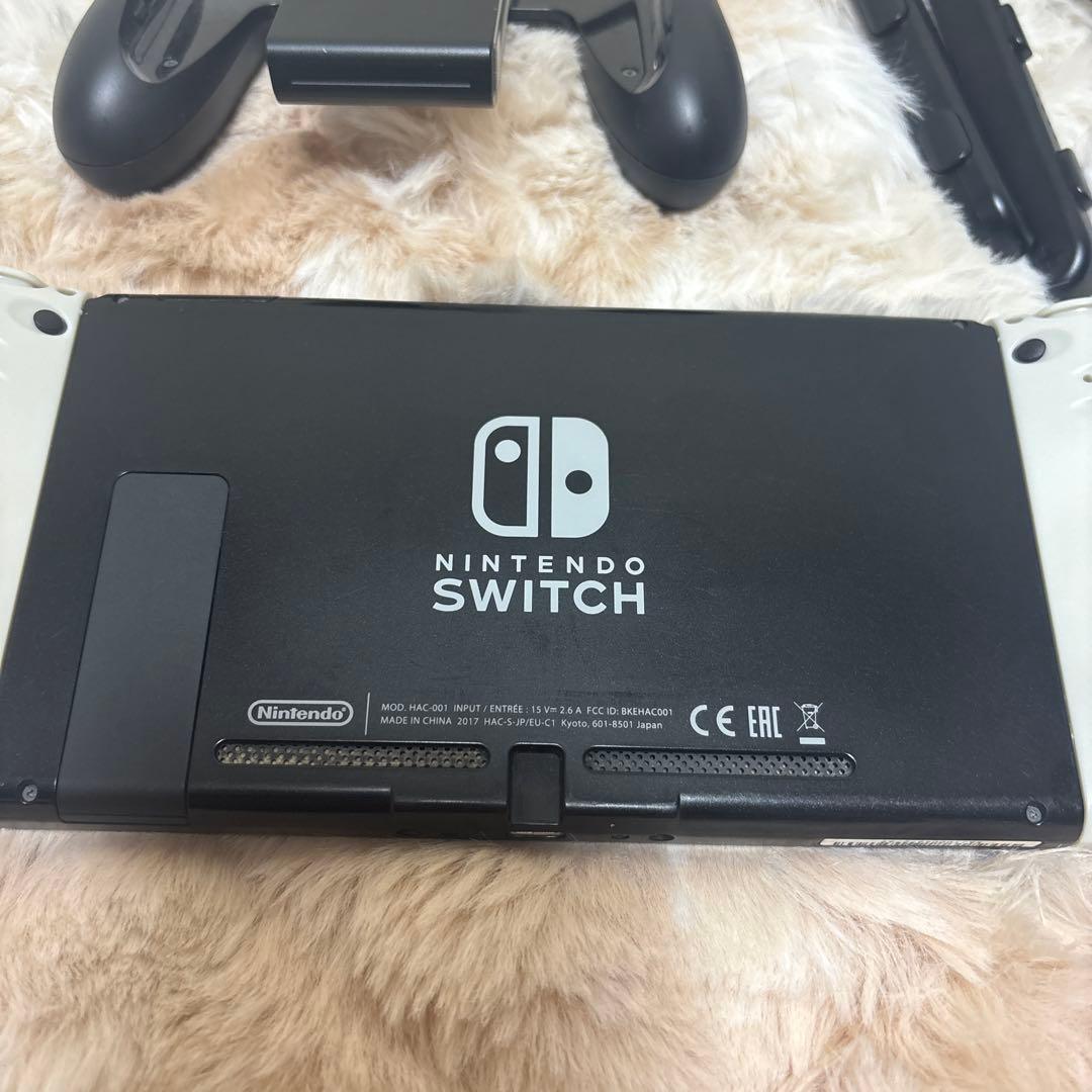 中古Nintendo Switch 本体 ドッグ アダプタ　コントローラーなど