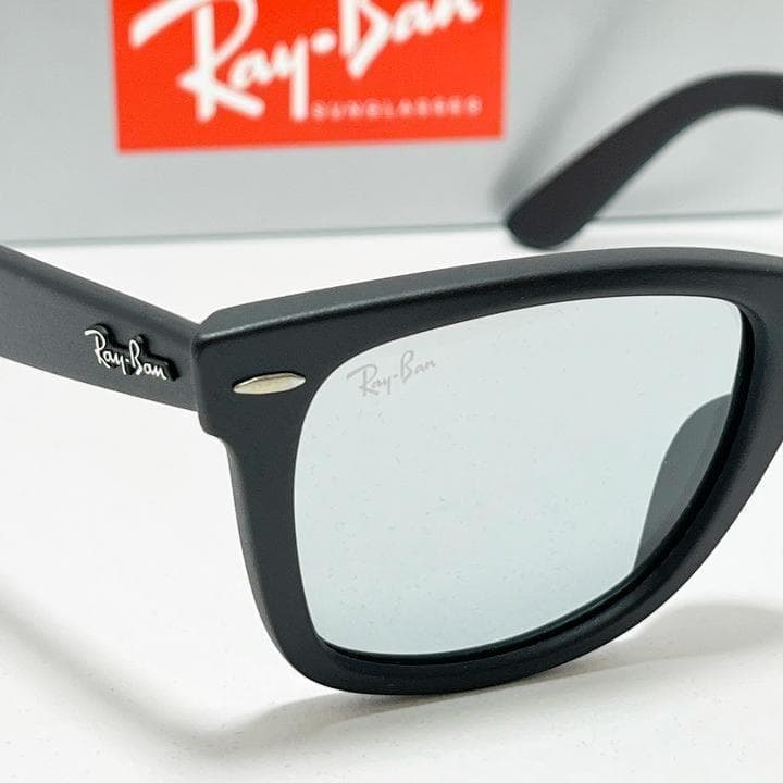 【RB2140F-601SR5】新品未使用レイバン サングラス　ウェイファーラー
