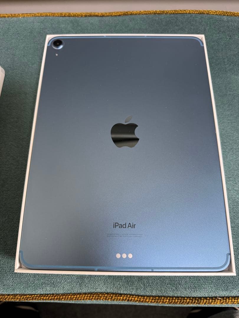 Apple iPad Air 5th 64GB ブルー美品