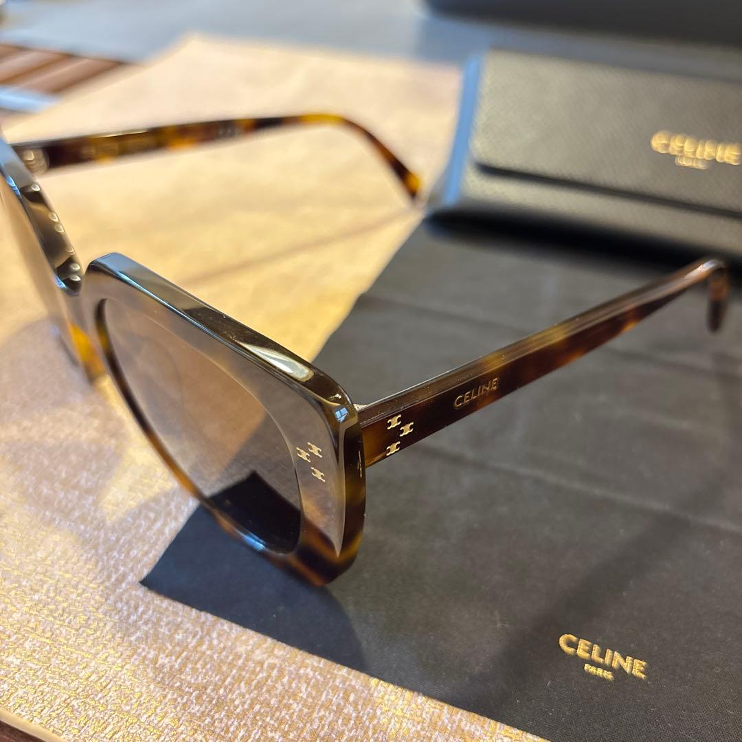 Céline CL40218U べっ甲柄 (付属品全てあり)