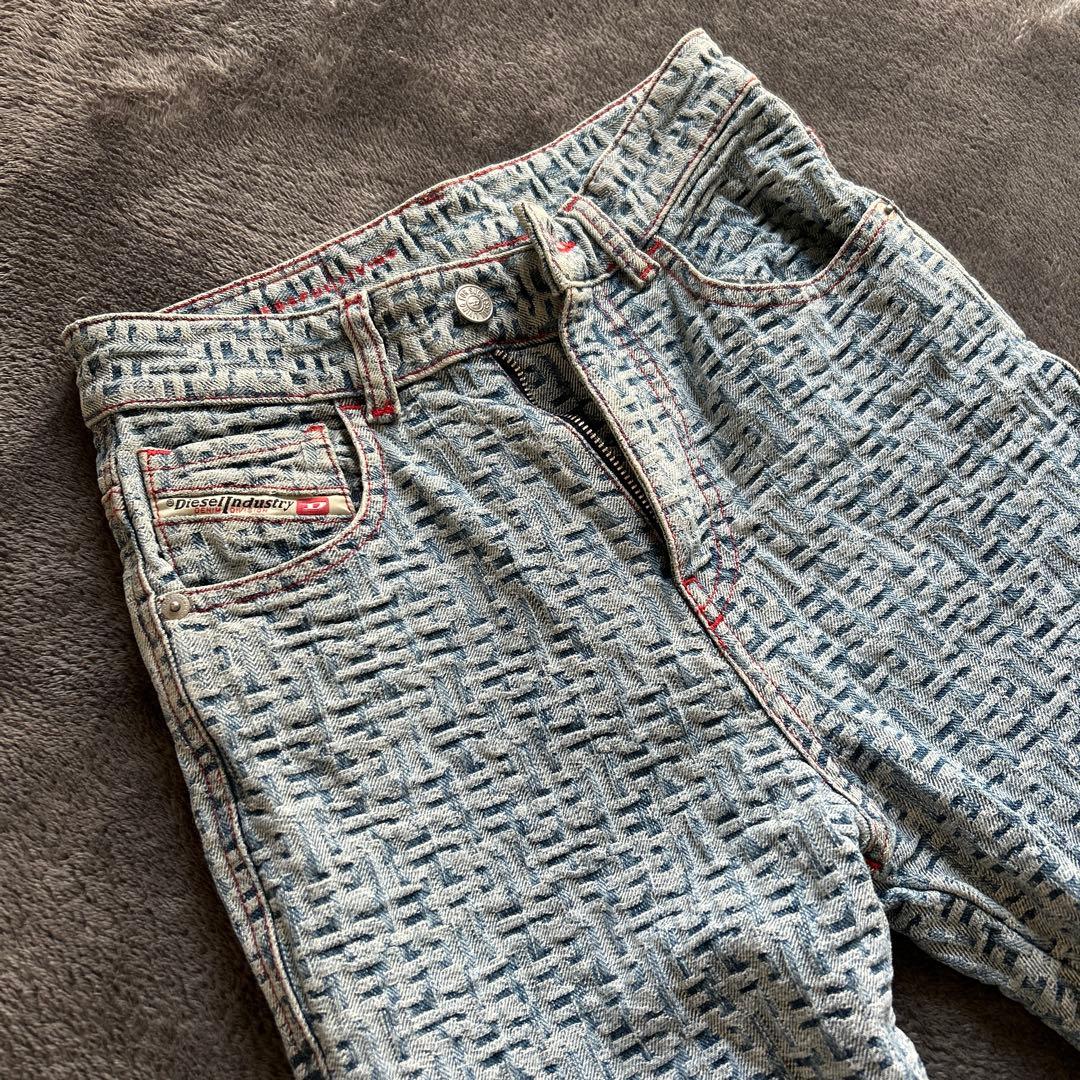 美品 Diesel パターン入りスキニーデニムパンツ