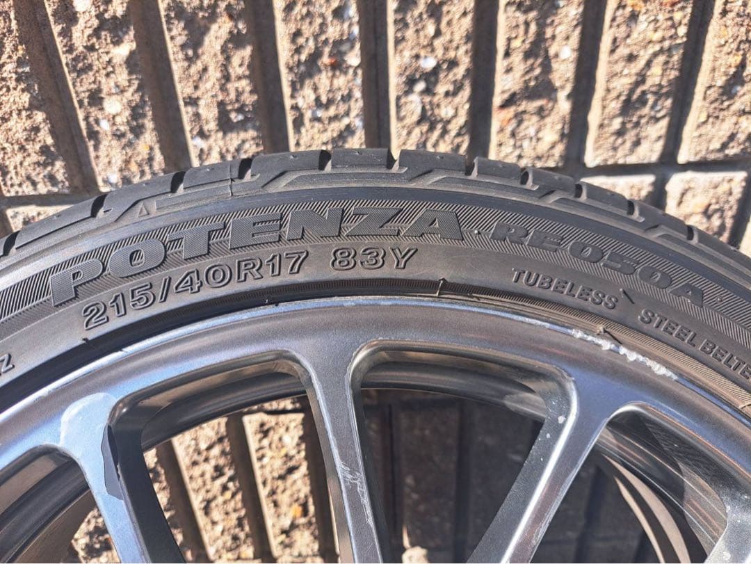 BBS 17インチホイールとブリヂストンタイヤ4本　215/40R