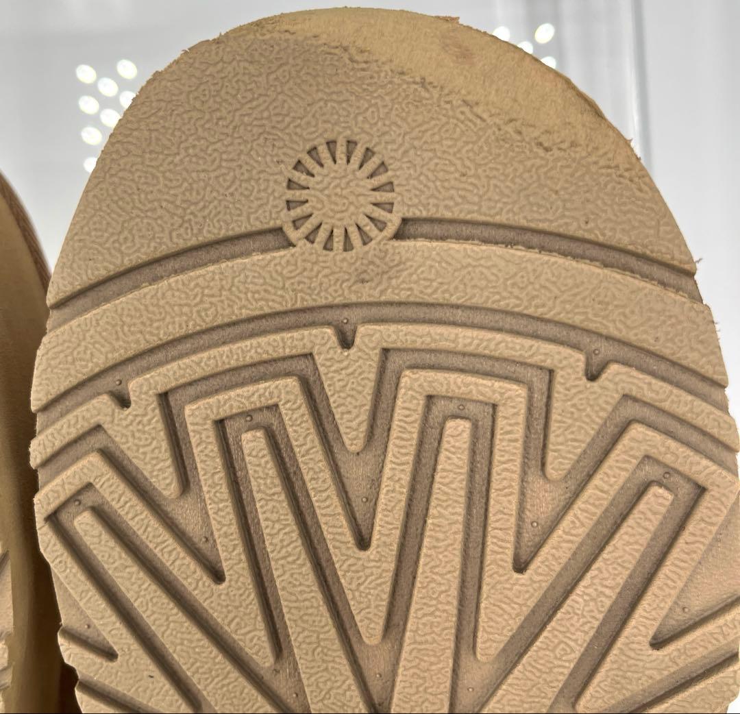 【美品】UGG W CLASSIC MINI DIPPER 厚底ブーツ