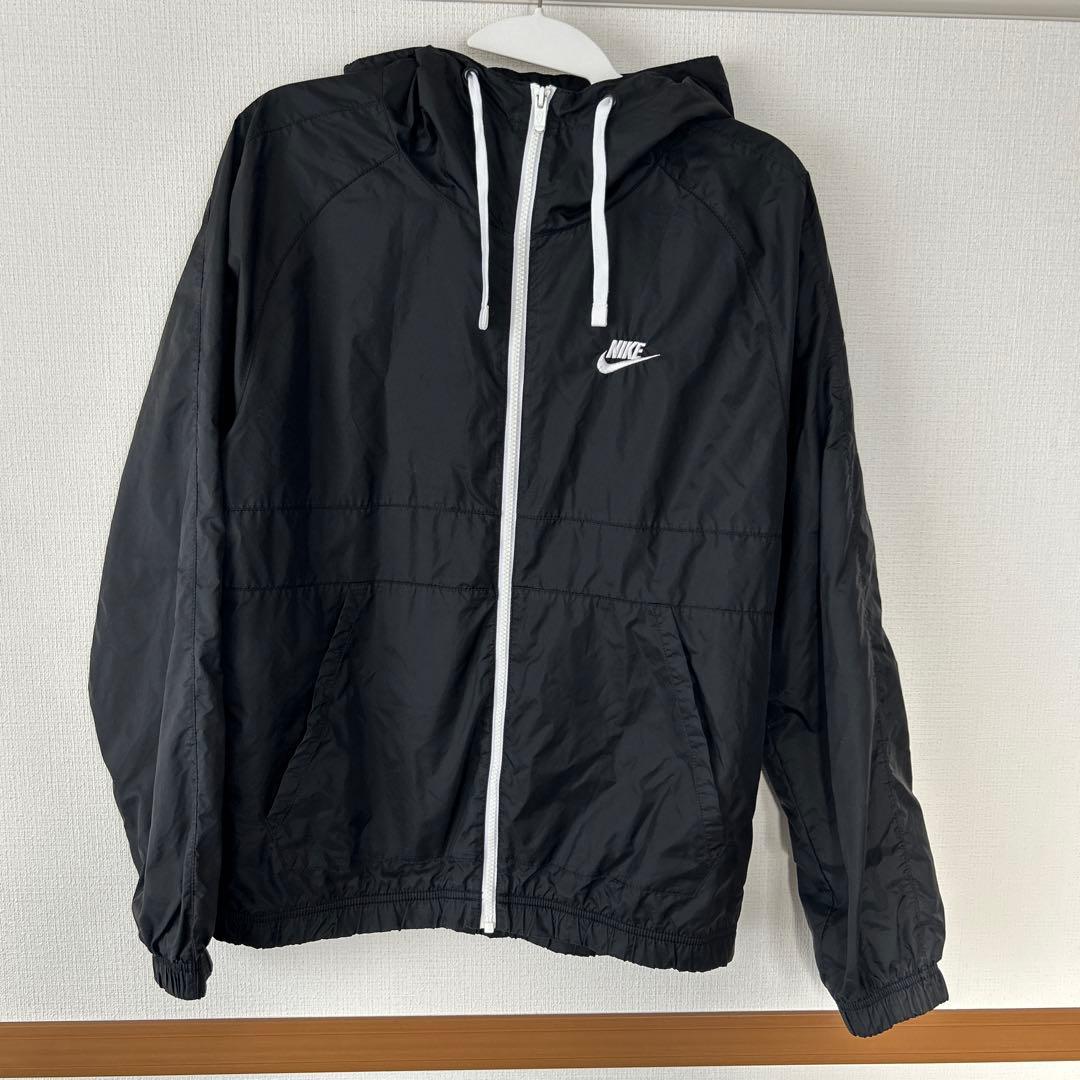 NIKE ウインドブレーカー