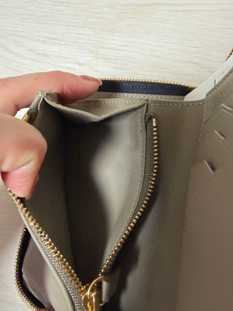 ネイビー　ボナベンチュラ　財布　折り財布