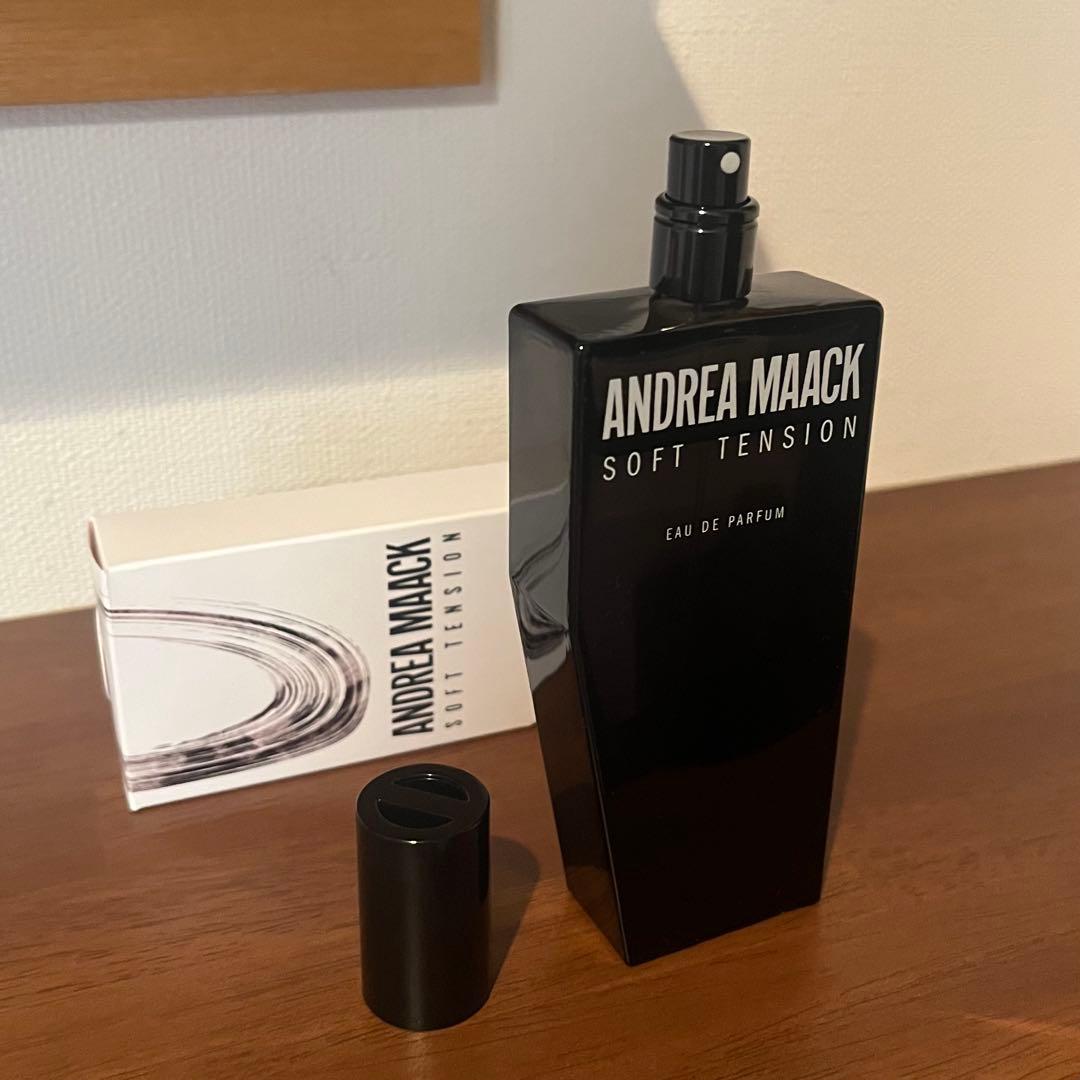 ソフトテンション Andrea Maack