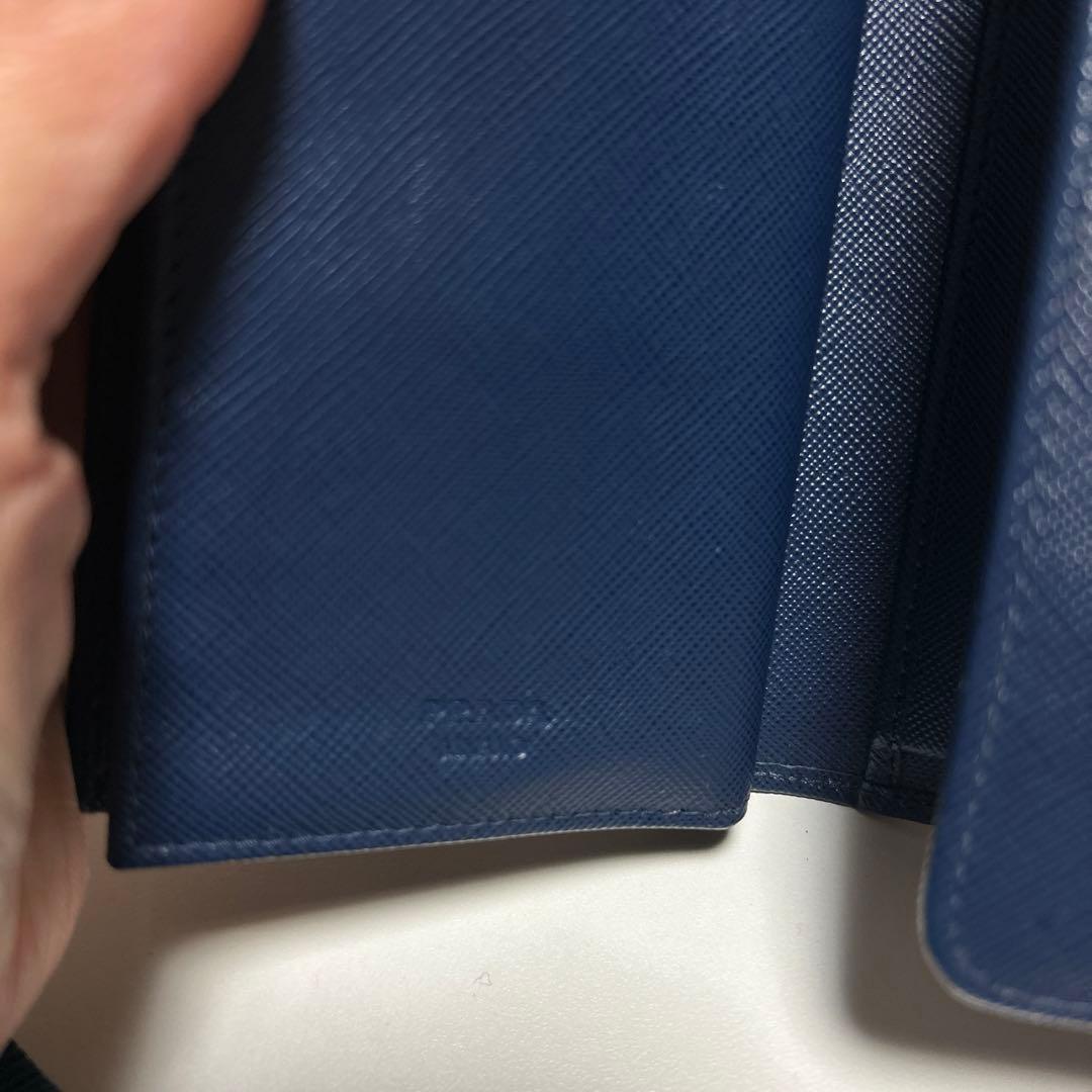 美品❣️PRADA サフィアーノレザー 三つ折り財布 ネイビー
