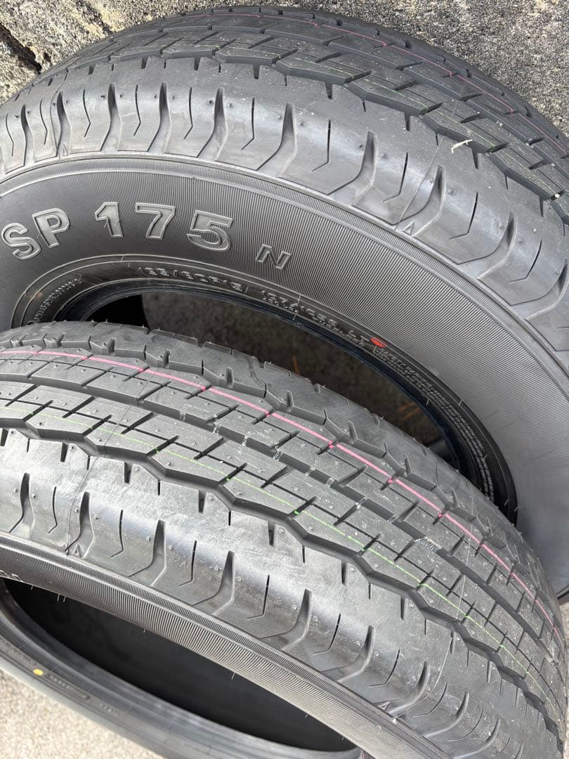 ハイエース　タイヤ　sp175n DUNLOP 195/80R15 4本セット