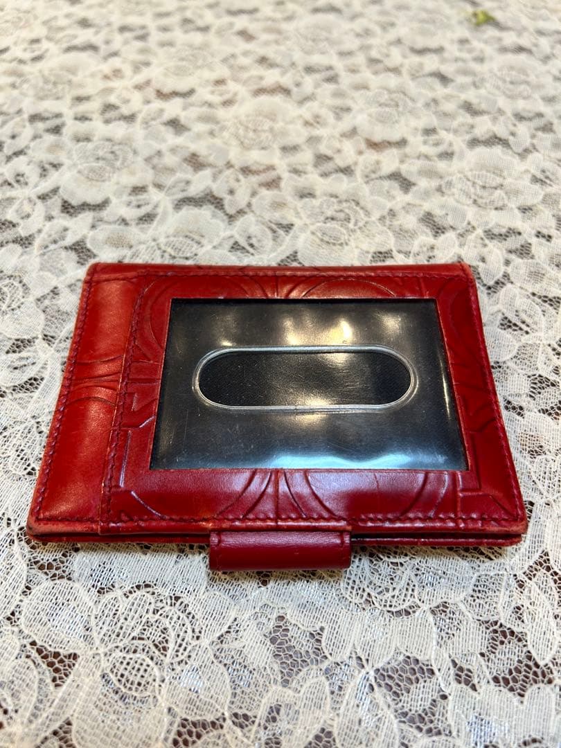 Salvatore Ferragamo レッド名刺入れ