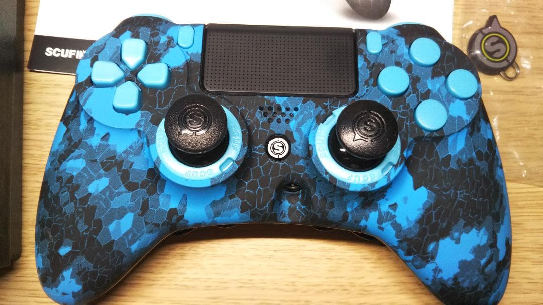 使用少 SCUF IMPACT  コントローラー PS4