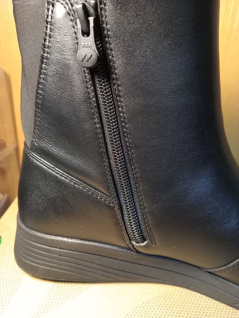 ヨネックス　パワークッション　ブーツ24cm　ブラック　未使用