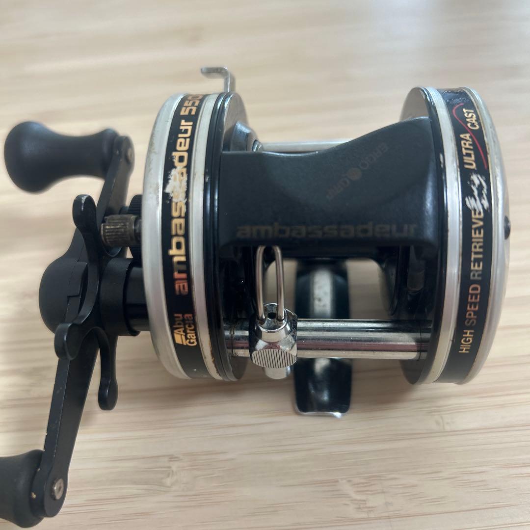 Abu Garcia アブ アンバサダー 5500-C3 ベイトリール
