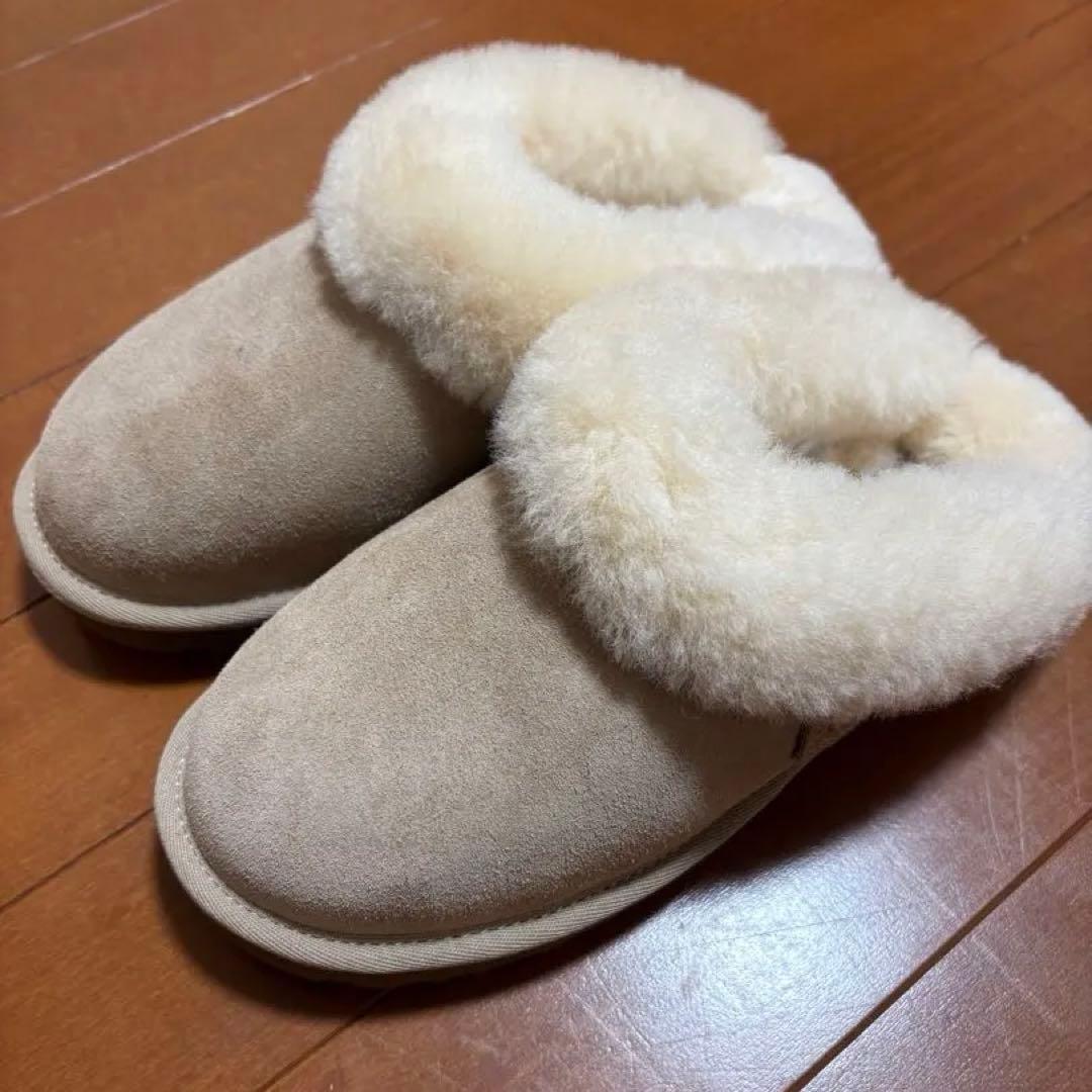 新品未使用　UGG ムートンブーツ