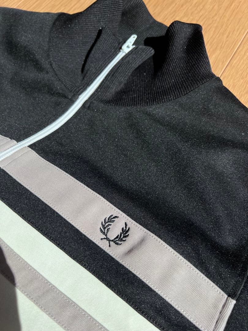 《げっち様》Fred Perry ストライプ ジップアップジャケット L 白　黒